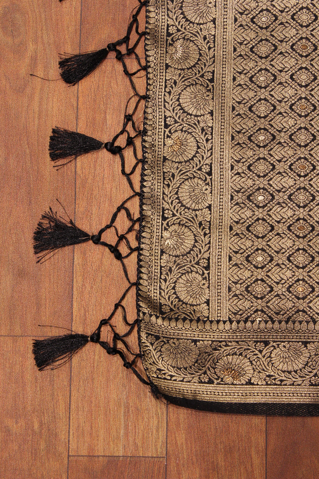 Manipuram Banarasi Silk Saree with Intricate Jal Work
