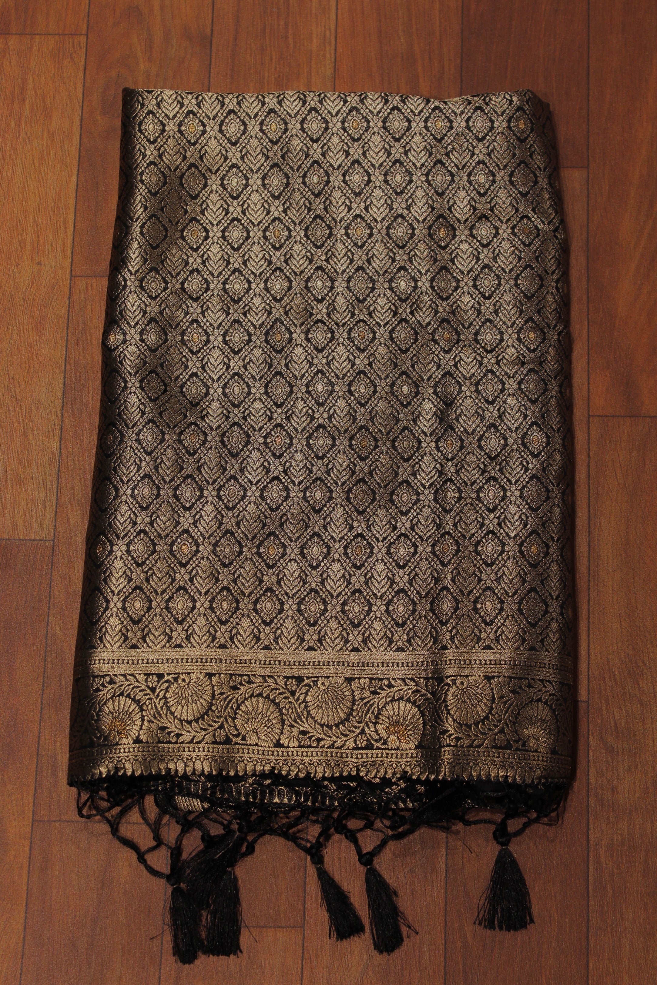 Manipuram Banarasi Silk Saree with Intricate Jal Work